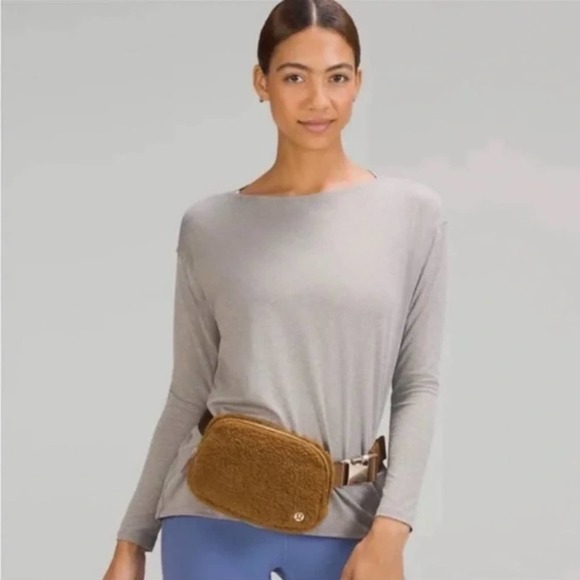 NWT Burnt Caramel Sherpa Fleece Everywhere Belt Bag lululemon - Picture 10 of 10